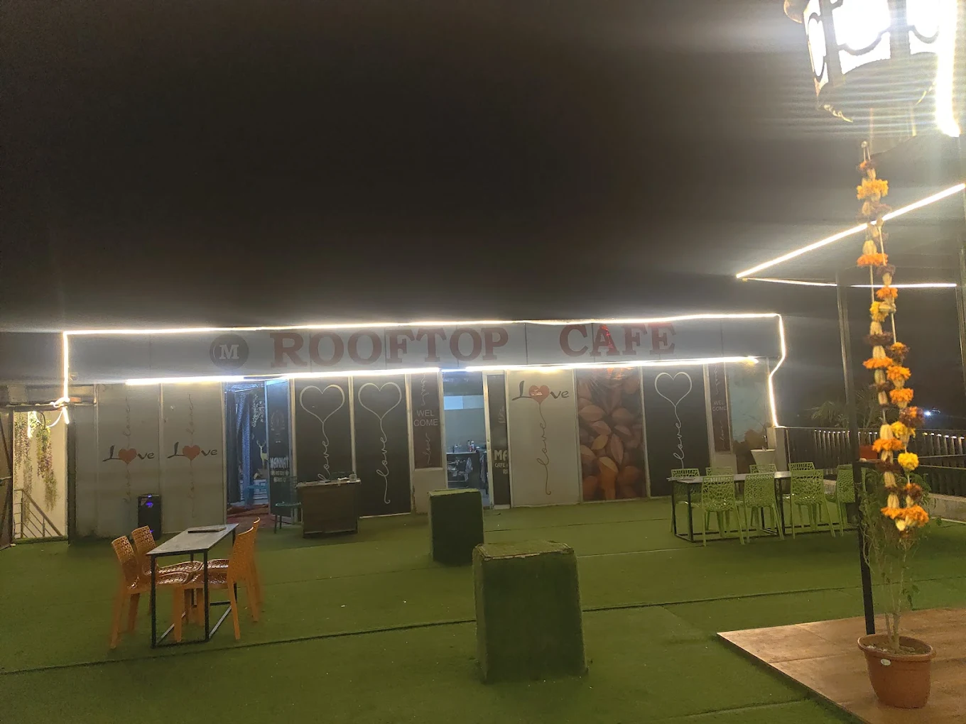 Mannat cafe and restaurant in Dausa