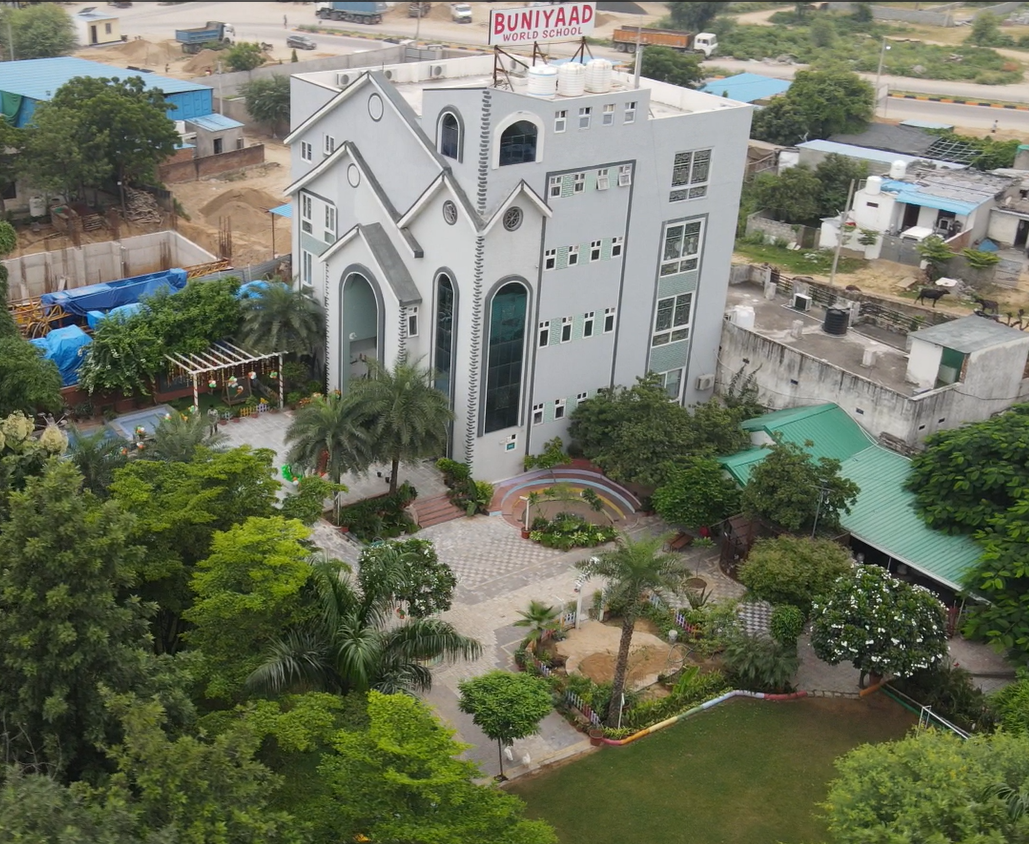 Buniyaad World School Jaipur logo
